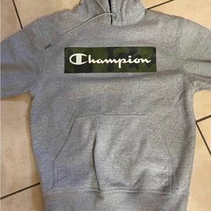 Champion hoodie camo logo